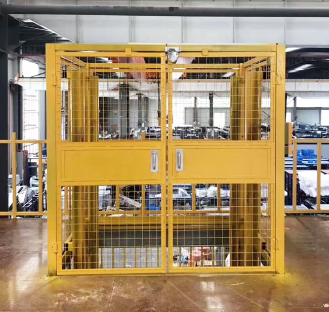 磐石智能导轨式升降机亮相